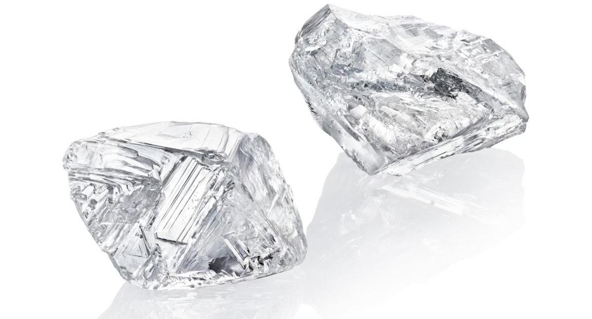 The gem-quality diamond weighing 52.56 carats was mined by ALROSA at the Nyurbinskaya pipe on January 25, 2020.