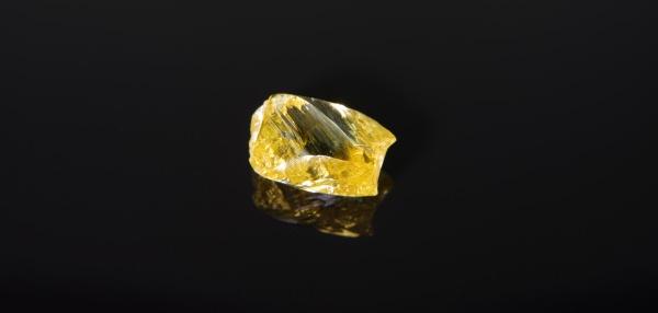 Unique colored diamond was extracted at the Verkhne-Munskoe mine
